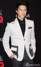 组图：众星闪耀GQ 曹国伟被评年度国际影响力人物