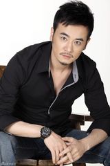 组图：姚卓君写真休闲型男范亮眼