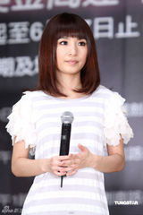 幻灯：S.H.E代言街舞比赛 奖金高想参赛