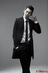 高清组图：《绅士》金宇彬全新写真展洒脱干练魅力