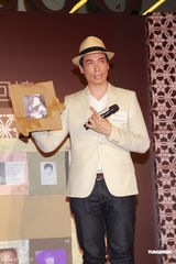 组图：徐子淇疑似走光引媒体狂拍