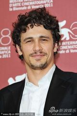 组图：《萨尔》发布会 詹姆斯-弗兰科惹粉丝尖叫