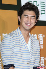 组图：陈柏霖曾遇瓶颈 自曝欲旅行庆生