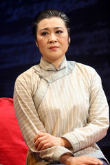 组图：新《雷雨》进京 繁漪变艳丽衬托悲剧人生