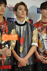 组图：新生代偶像男团NU'EST-M首秀脱颖而出