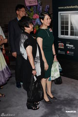 组图：音乐剧《一屋宝贝》慈善公演 陈志云捧场