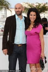 幻灯图集：《人与神》记者会 导演主演断背吻