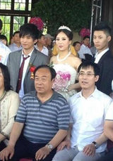 组图：微博传山西富豪嫁女 冯巩范玮琪等助阵