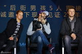 组图：后街男孩亚洲巡演启动 穿唐装喜庆十足
