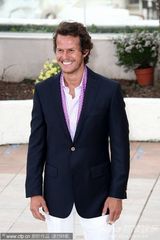 《安吉里卡奇遇》记者会 导演曼努埃尔携妻上阵