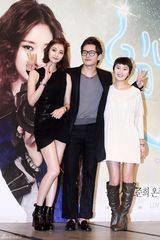 高清组图：众星出席韩剧《一年十二个男人》发布会