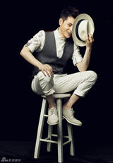 组图：孙坚写真变身时尚复古型男