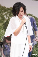 组图：张芸京新造型女人味 传与小煜暧昧粉丝心碎