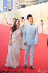 组图：金鸡百花闭幕礼红毯 女星争奇斗艳