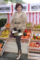 组图：谢婷婷曝锋芝同吃团年饭 阿Sa否认会秘婚