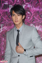 组图：隋棠名表展露消瘦身材 吴尊英挺帅气魅力难挡