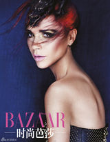 组图：贝嫂维多利亚登封面高贵冷艳