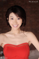 高清图：“小林志玲”陈丽媛夏日写真 笑容清新