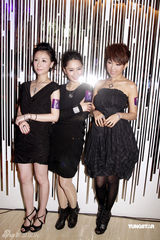 幻灯图：阿娇性感出席酒会 古巨基称被催婚压力大