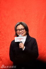 幻灯图：《十月围城》庆功 李宇春任达华终同台