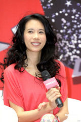 幻灯图：莫文蔚北京忙代言 趁热打铁筹备新专辑