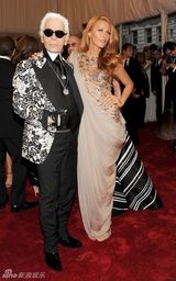 组图：美国时装学院庆典举行 众明星红毯竞艳