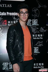 组图：《云图》香港首映 黄耀明为同性恋争权益