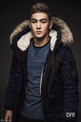 高清组图：韩团NU'EST冬季写真大秀美少年范儿