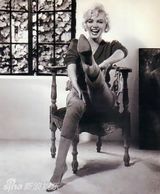 组图：玛丽莲-梦露生前最后一组生活照嬉笑人生