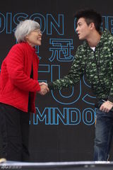 高清组图：陈冠希发新碟 不求销量只望被倾听心声