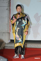 组图：张艾嘉年底拍电影《华丽上班族》杜琪峰执导