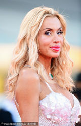 组图：威尼斯电影节时尚盘点之妆容发型