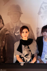 组图：《登陆》釜山见面会 张东健范冰冰等亮相