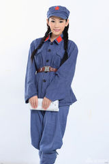 组图：徐黛妮红军系列写真 青涩可爱气质淳朴