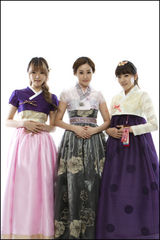 组图：Beast与4minute等韩星穿韩服送中秋祝福