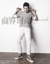 组图：张峻宁优雅绅士 青春王子化身商业精英