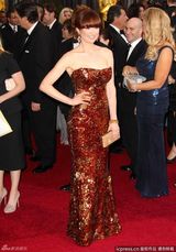 高清组图：奥斯卡红毯艾丽-坎伯尔亮片裙亮相
