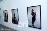 组图：韩时装设计师李尚峰办个人裸体艺术展