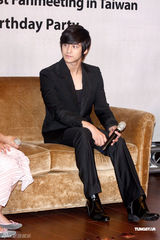 幻灯组图：韩版F4成员金范赴台湾举行粉丝见面会