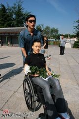 高清组图：央视名嘴齐送罗京 好友悲痛缅怀