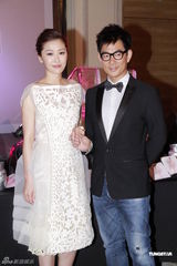 组图：周丽淇加盟大岳 林建岳否认舒淇离巢