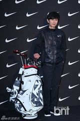 组图：洪秀儿吴智昊等出席活动展运动时尚