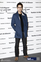 组图：具俊晔朴政珉等出席韩国首尔时装秀