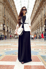 组图：温心米兰教堂前黑白色时尚街拍