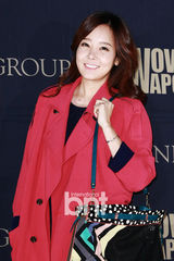 组图：组合BEAST等出席时装品牌开幕活动