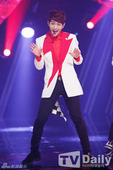 组图：韩团4minute《M COUNTDOWN》夺冠