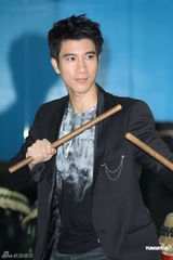 组图：王力宏个唱彩排击鼓呐喊 全员“火力全开”