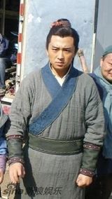 组图：水浒男儿人比花骄 没羽箭张清碎花造型独特