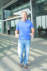 组图：李玟犹太仪式婚礼曝光 老公酒店外见媒体