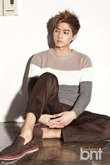 高清图：韩星金智勋拍写真 微露胸肌展致命诱惑